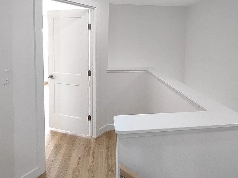 upstairs landing into Master bedroom