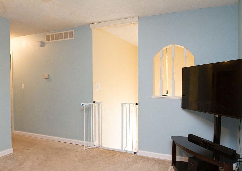1st image of 238 Palmer Pl