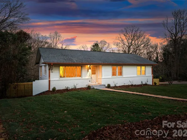 2333 Wensley Dr, Charlotte, NC 28210