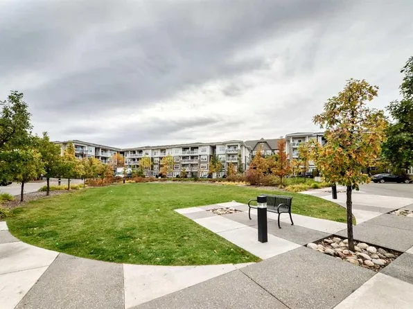 11 SW Mahogany Row SE #1115, Calgary, AB T3M 2L6