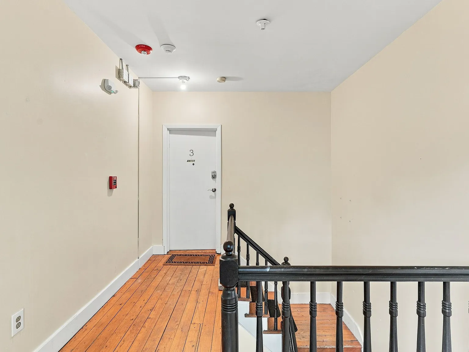 2 bed, 1400 sqft, $2,195 — Photo 1