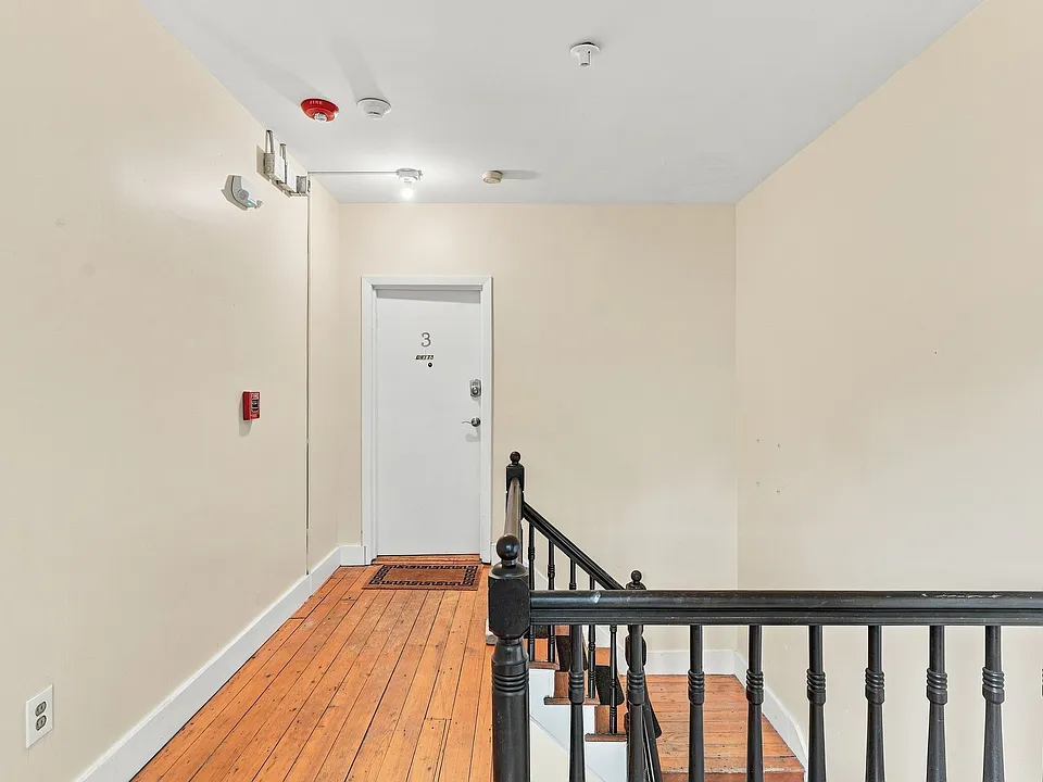 85 Parade St #3