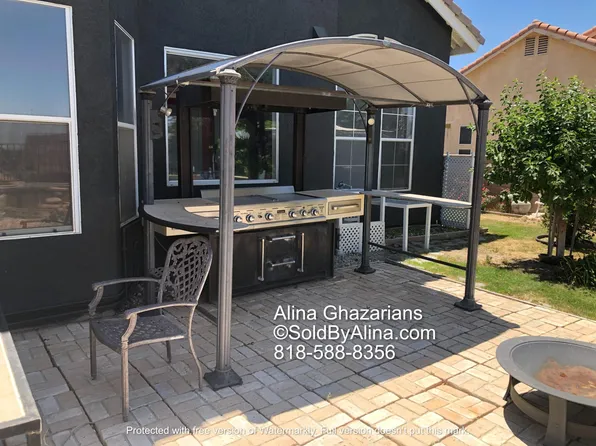 1807 Autumnmist Dr, Palmdale, CA 93551