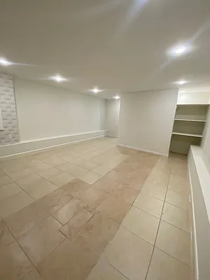 Rented by Peter R. Hungerford, LREB | media 36