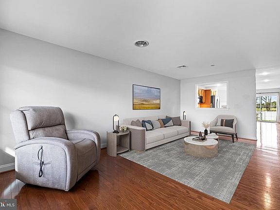 3rd image of 3121 Faire Wynd Pl