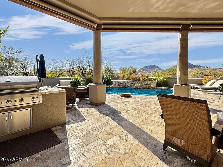 10685 E Cottontail Ln — Photo 32