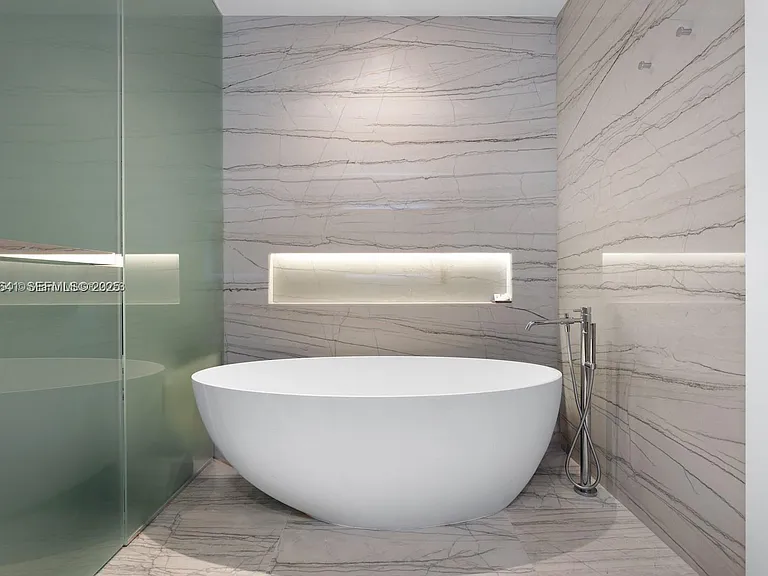 8701 Collins Ave #404 — Photo 14