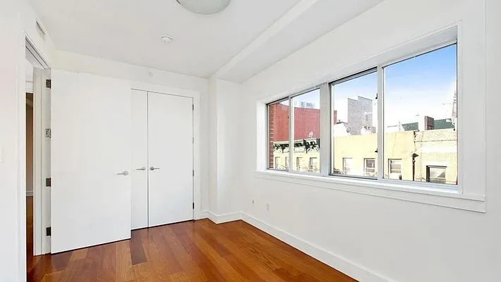 Rented by Compass | media 7