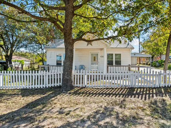 169 Glenn St, Bluff Dale, TX 76433