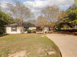 2014 Rockwood Dr, Bryan, TX 77807
