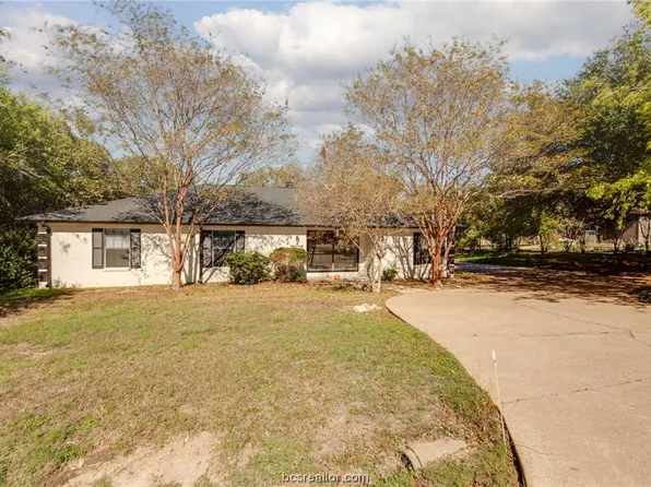 2014 Rockwood Dr, Bryan, TX 77807