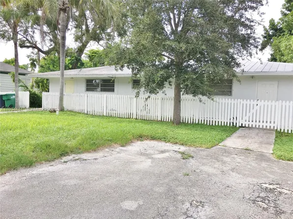 5831 SW 62nd St, Miami, FL 33143