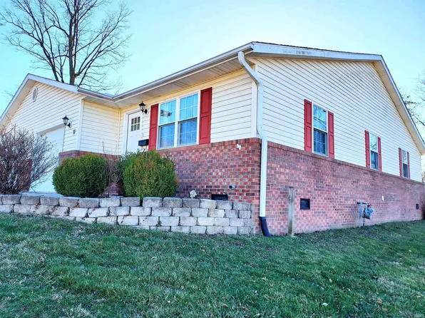 17 Woodmere Dr, Washington, IN 47501