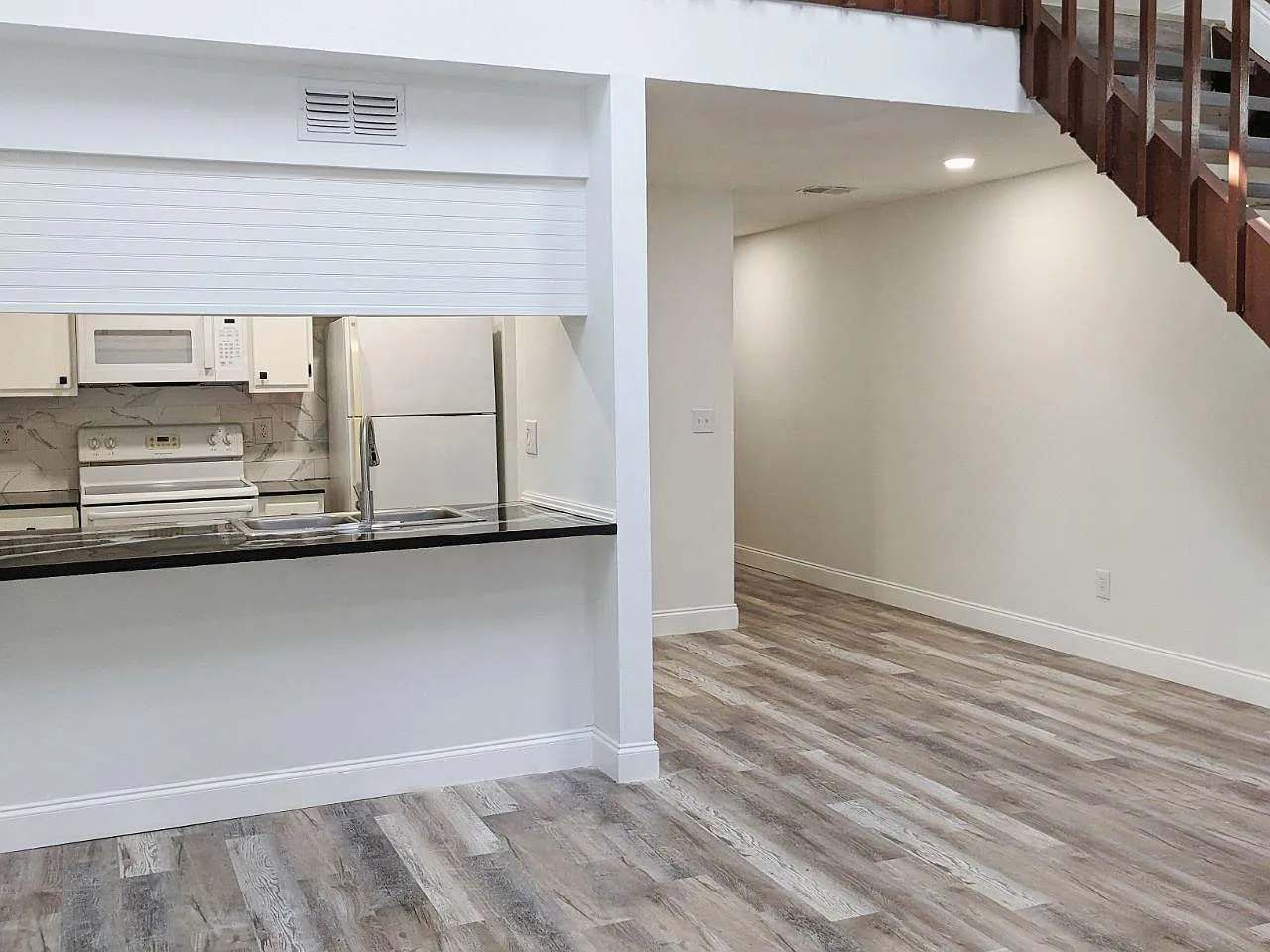 2 bed, 1100 sqft, $1,680 — Photo 3