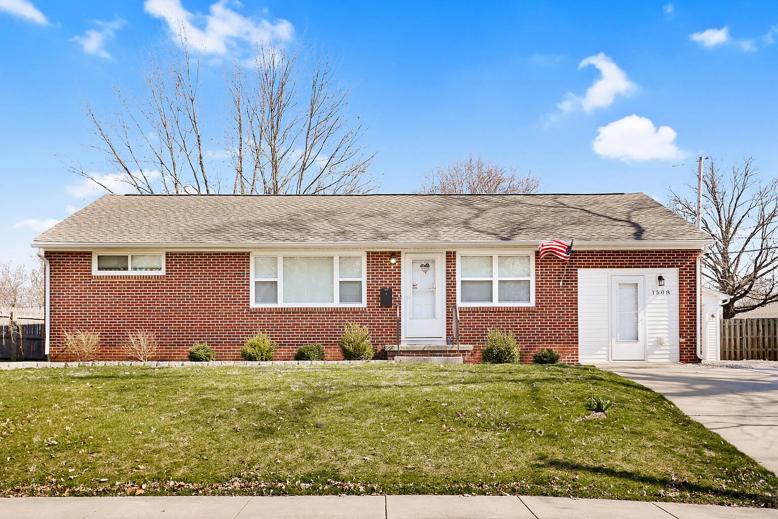 1508 Paula Dr photo 1