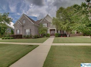 17 Wax Ln SW, Huntsville, AL 35824