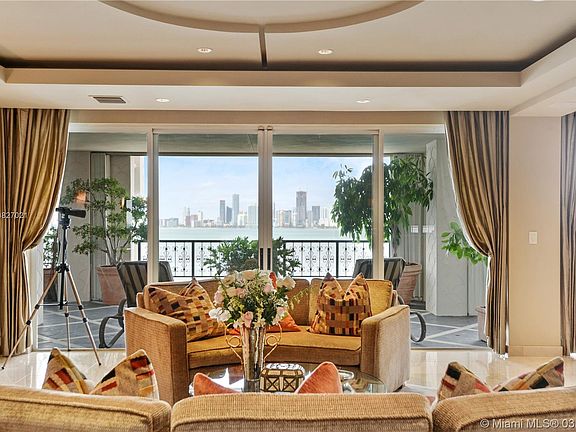 4th image of 5284 Fisher Island Dr #5284