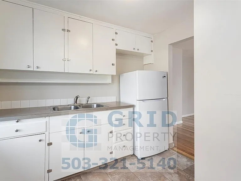 1108 Grand Blvd — Photo 5