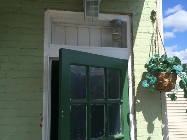 26 W Queen St, 26 W Queen St APT 2R, Chambersburg, PA 17201