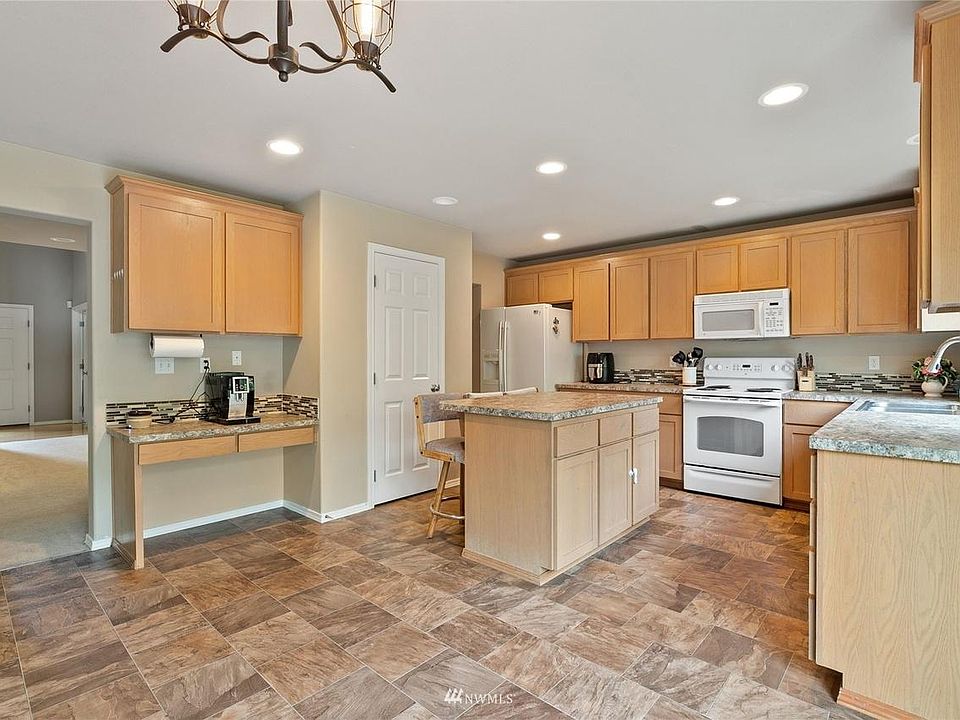 2nd image of 6924 Inlay St SE