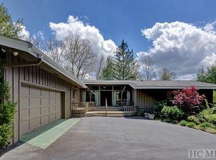 542 Sky Lake Dr, Highlands, NC 28741