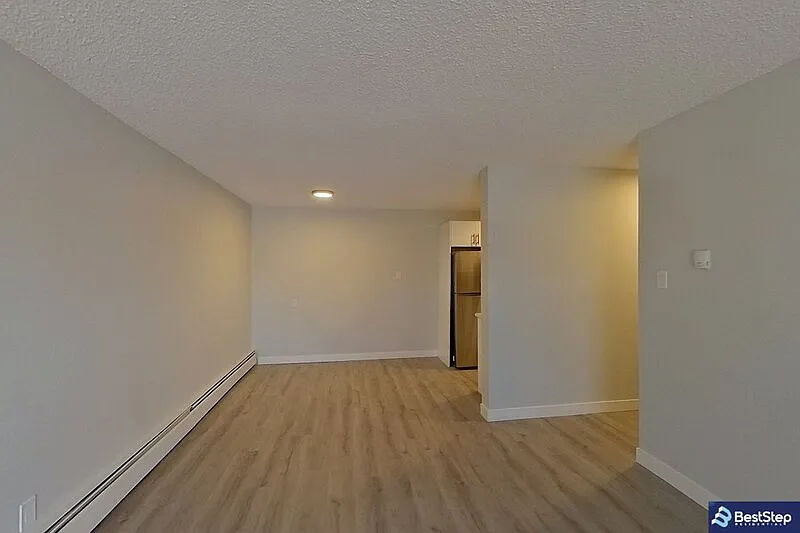 1 bed, 1.0 bath, $1,295 — Photo 3