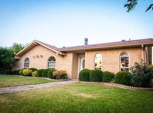 5803 Redwood Ln, Rowlett, TX 75089