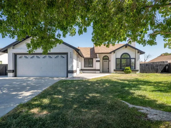 4225 Saddleback Rd, Palmdale, CA 93552