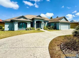 6 Country Clb, Laguna Vista, TX 78578