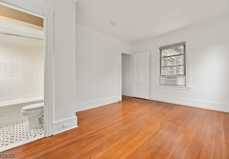 90 Midland Ave #4 — Photo 15