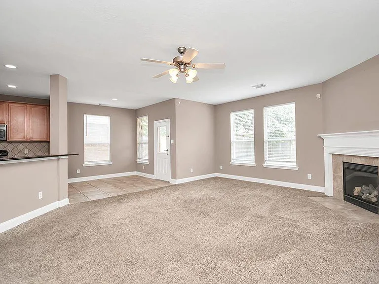1914 Lenora Ct — Photo 13