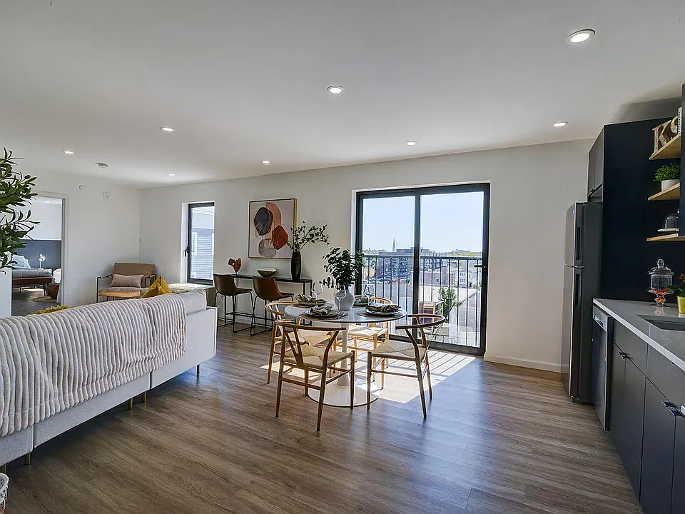 557 Market St — Photo 3