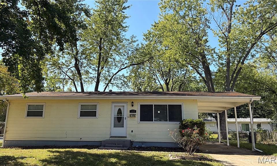 1st image of 299 Dashwood Dr