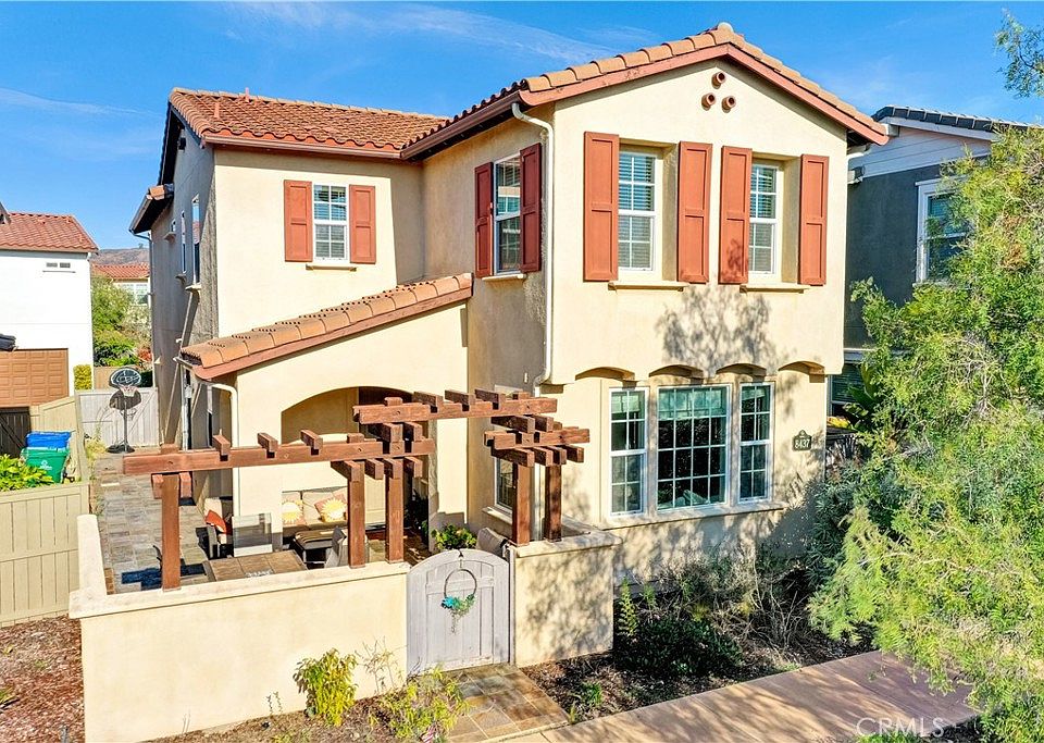 1st image of 8437 Kern Cres