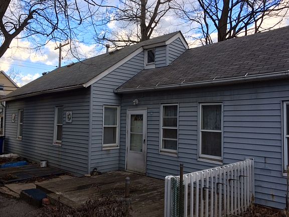 2nd image of 6020 Engel Ave