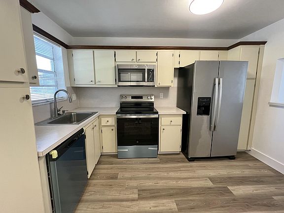 3rd image of 601 S State Road 7 APT 2H