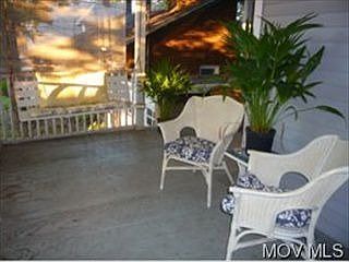 2nd image of 1014 Quincy St
