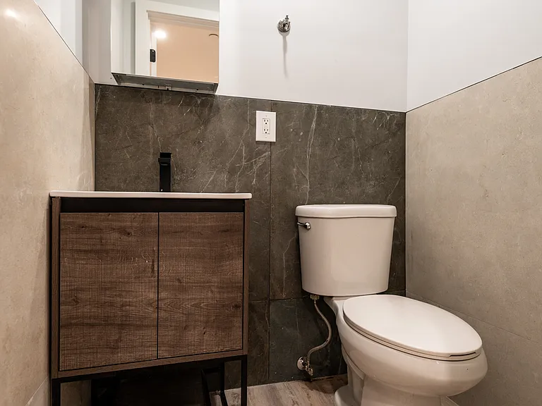52 Monitor St #1F — Photo 14