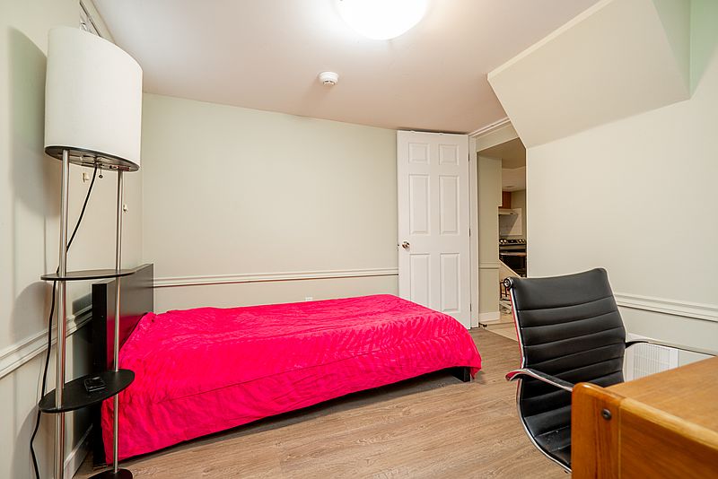 Burnaby Apartment for rent - 2 Bedrooms — photo 20