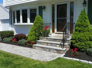 2 Fred St, Burlington, MA 01803