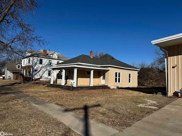 121 2nd Ave W, Albia, IA 52531