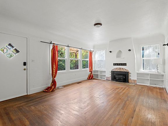 2nd image of 313 Jones Street