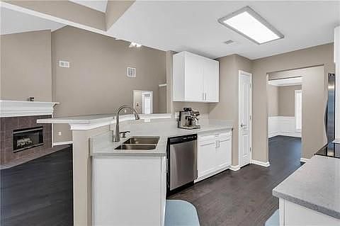 1st image of 2612 Sedgeview Ln