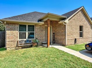 409 E Maple Row, Denison, TX 75021