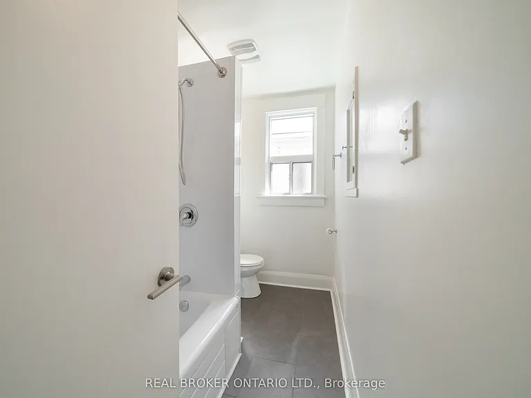 542 Glebeholme Blvd #MAIN — Photo 18