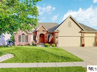 18711 Howe St, Omaha, NE 68130