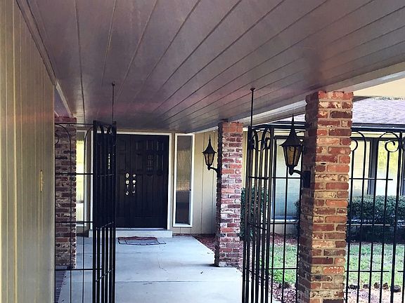 2nd image of 8517 Cordovia Ave