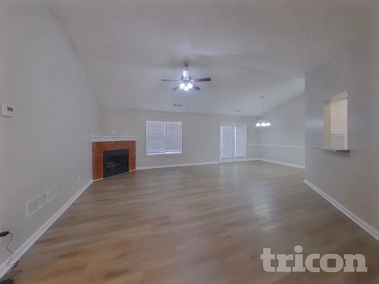 104 Kimbell Farm Dr — Photo 3