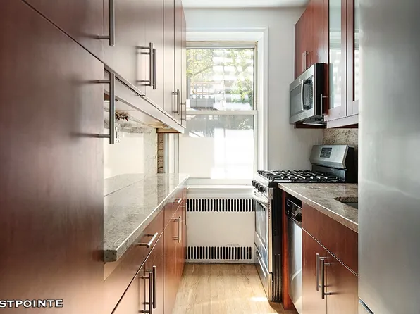 305 West 52nd Street image 3 of 8