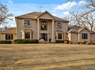 41W190 Creekview Dr, Elgin, IL 60124